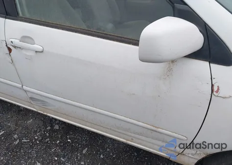 2004 Toyota Corolla Le z USA, uszkodzony, nr VIN JTDBR38E842048307